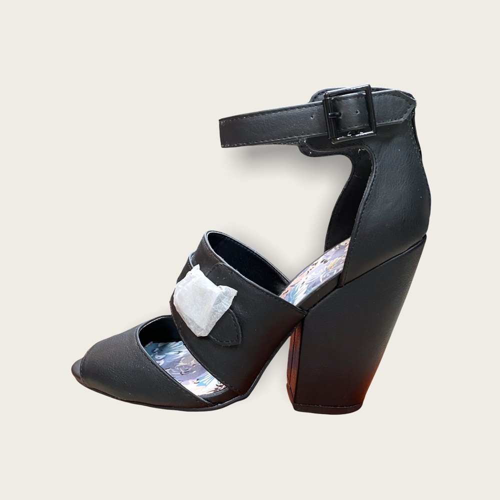 🆕 Qupid New/No Box Black Block Heel Ankle Strap Sandal [Size 8.5]